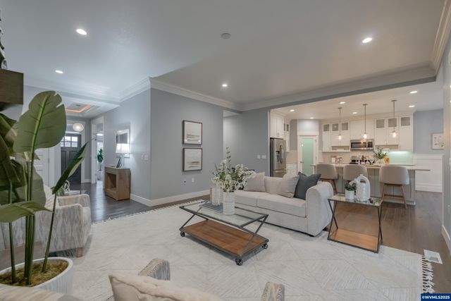 5190 NE North Park Ct, Albany, OR 97321