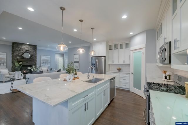 5190 NE North Park Ct, Albany, OR 97321