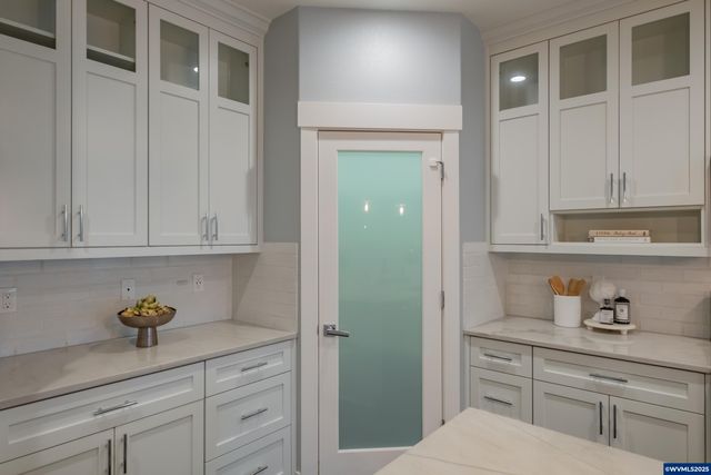 5190 NE North Park Ct, Albany, OR 97321