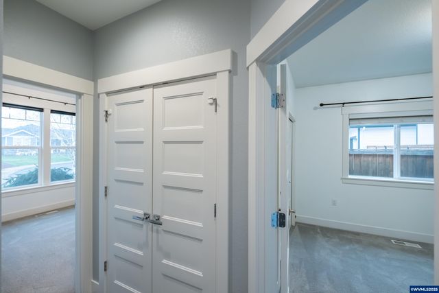 5190 NE North Park Ct, Albany, OR 97321