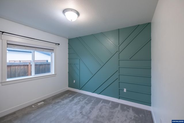 5190 NE North Park Ct, Albany, OR 97321