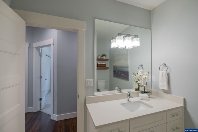 5190 NE North Park Ct, Albany, OR 97321