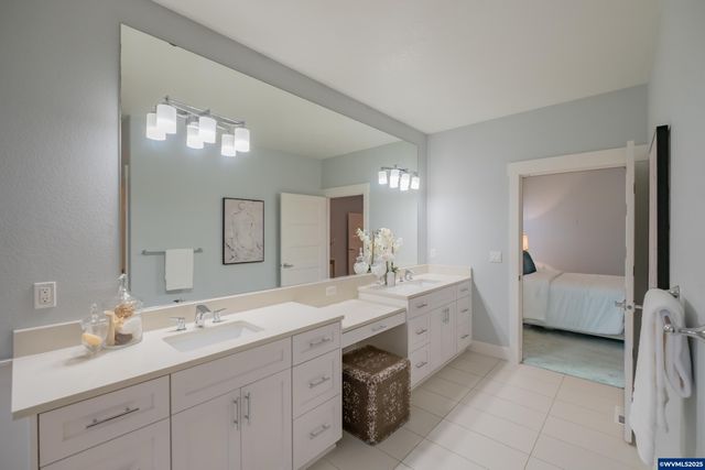 5190 NE North Park Ct, Albany, OR 97321