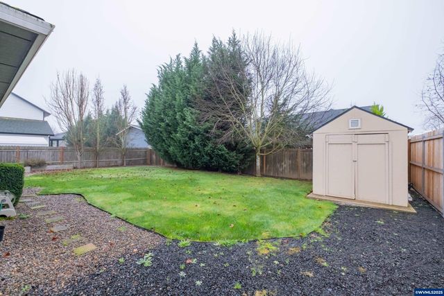 5190 NE North Park Ct, Albany, OR 97321