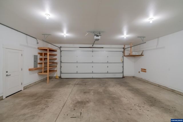 5190 NE North Park Ct, Albany, OR 97321