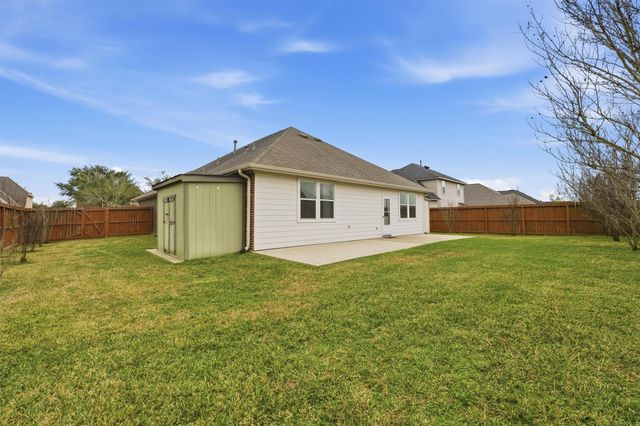 114 Avery Springs Lane, Dickinson, TX 77539
