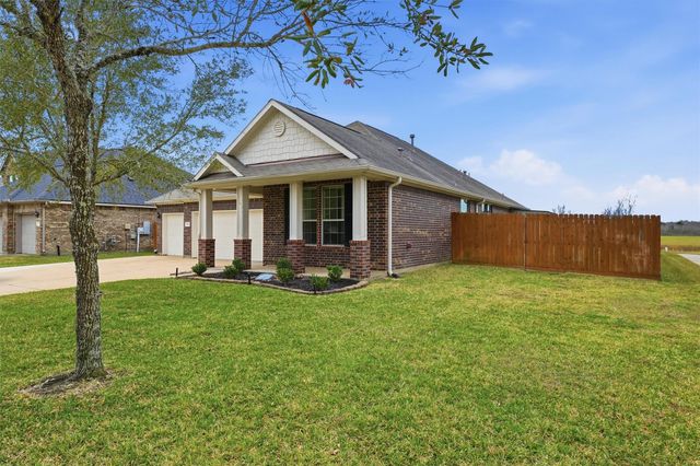 114 Avery Springs Lane, Dickinson, TX 77539