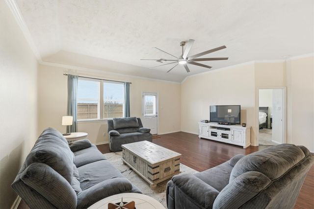 114 Avery Springs Lane, Dickinson, TX 77539