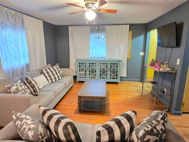 1190 Meriden Road, Waterbury, CT 06705