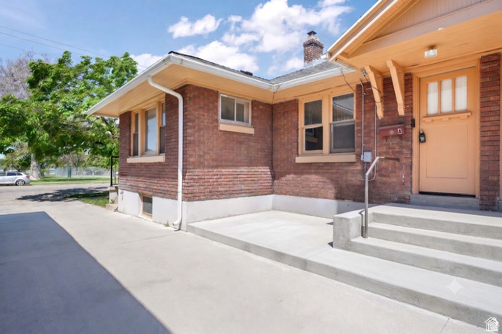 2122 MONROE BLVD, Ogden, UT 84401 — photo 3
