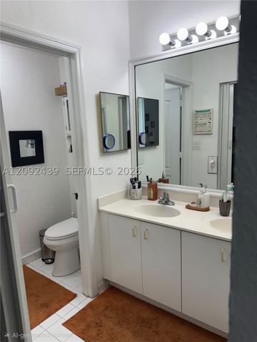 11117 NW 43rd Ln, Doral, FL 33178