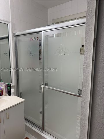 11117 NW 43rd Ln, Doral, FL 33178