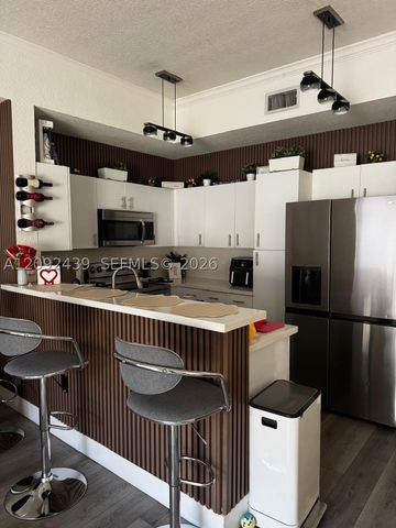 11117 NW 43rd Ln, Doral, FL 33178