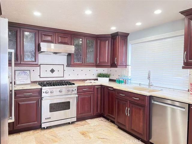18583 Callens Cir, Fountain Valley, CA 92708