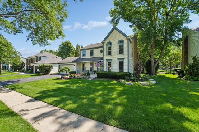 2027 Richton Drive, Wheaton, IL 60189