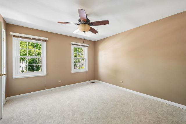 2027 Richton Drive, Wheaton, IL 60189
