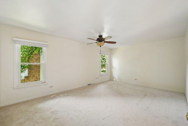 2027 Richton Drive, Wheaton, IL 60189