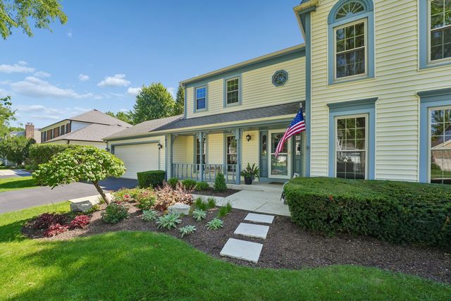 2027 Richton Drive, Wheaton, IL 60189