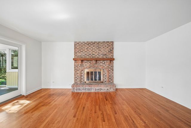 2027 Richton Drive, Wheaton, IL 60189