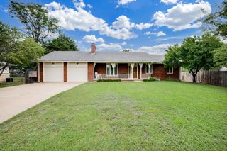 1235 N Mulberry Pl, Wichita, KS 67212
