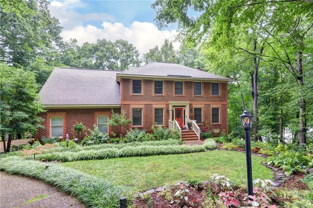 104 Tudor DR, Williamsburg, VA 23188