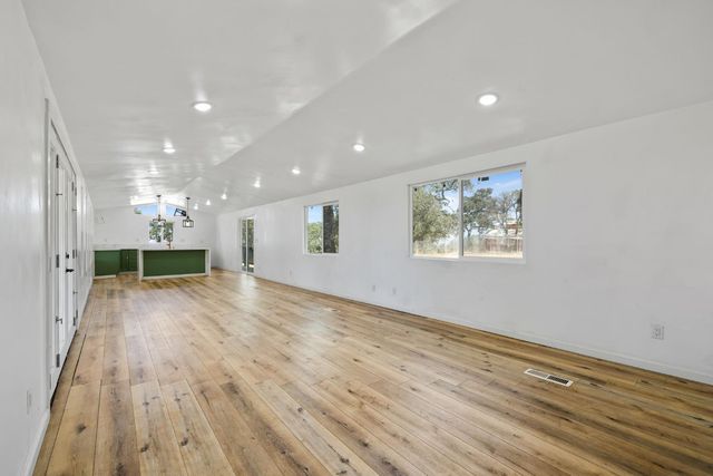 7145 Superior Town Rd, Lincoln, CA 95648