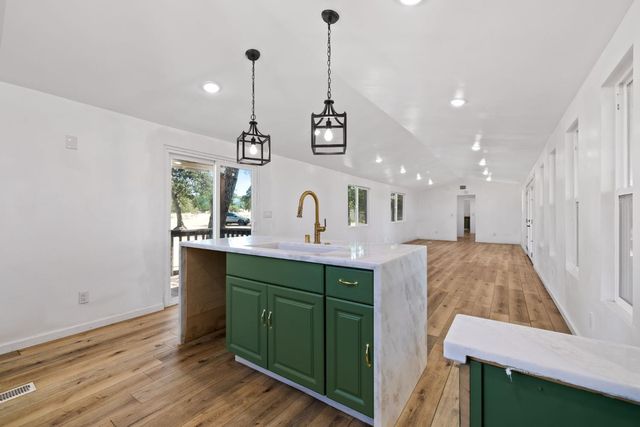 7145 Superior Town Rd, Lincoln, CA 95648