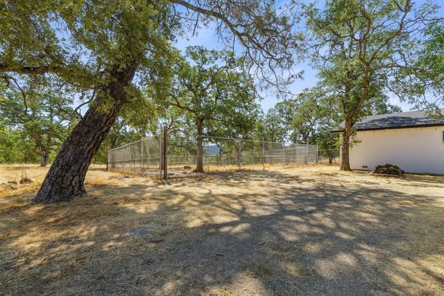 7145 Superior Town Rd, Lincoln, CA 95648
