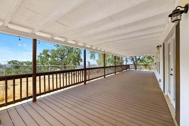 7145 Superior Town Rd, Lincoln, CA 95648