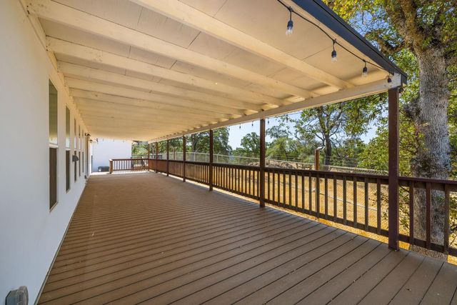 7145 Superior Town Rd, Lincoln, CA 95648
