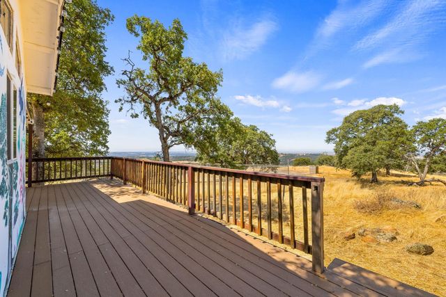 7145 Superior Town Rd, Lincoln, CA 95648