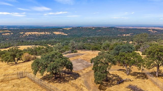 7145 Superior Town Rd, Lincoln, CA 95648