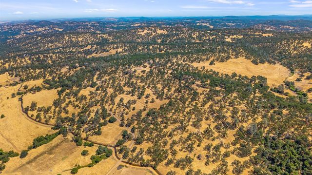 7145 Superior Town Rd, Lincoln, CA 95648