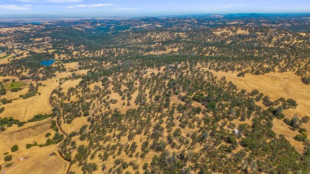 7145 Superior Town Rd, Lincoln, CA 95648