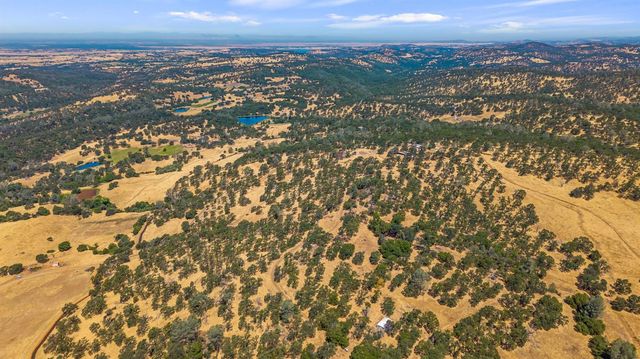 7145 Superior Town Rd, Lincoln, CA 95648