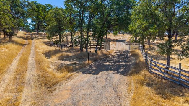 7145 Superior Town Rd, Lincoln, CA 95648