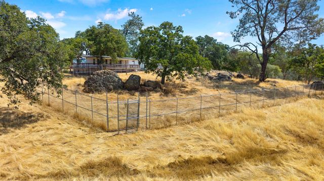 7145 Superior Town Rd, Lincoln, CA 95648