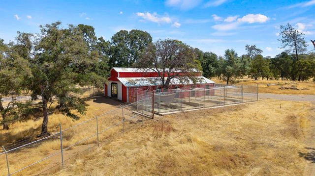 7145 Superior Town Rd, Lincoln, CA 95648