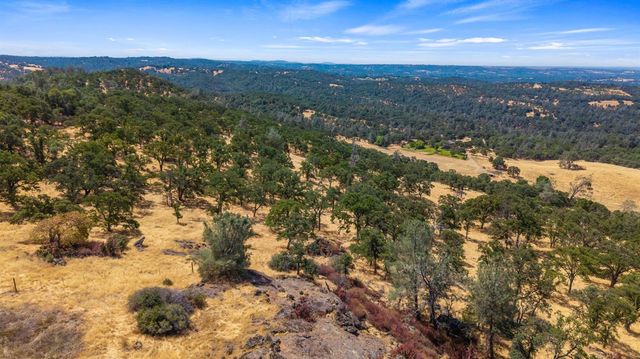 7145 Superior Town Rd, Lincoln, CA 95648