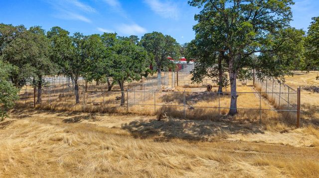 7145 Superior Town Rd, Lincoln, CA 95648