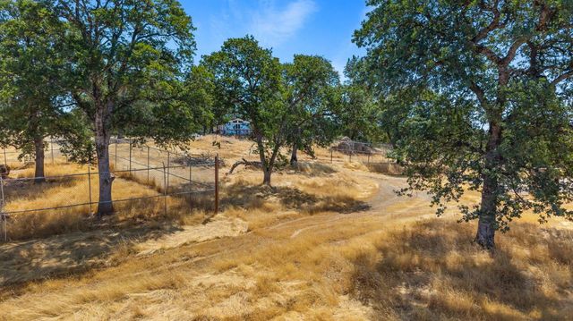 7145 Superior Town Rd, Lincoln, CA 95648