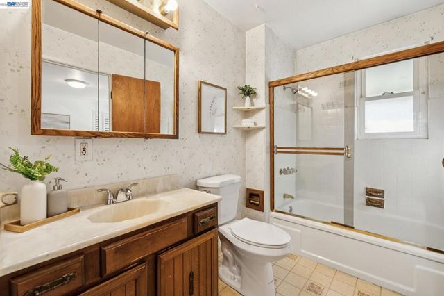 23719 Nevada Rd, Hayward, CA 94541