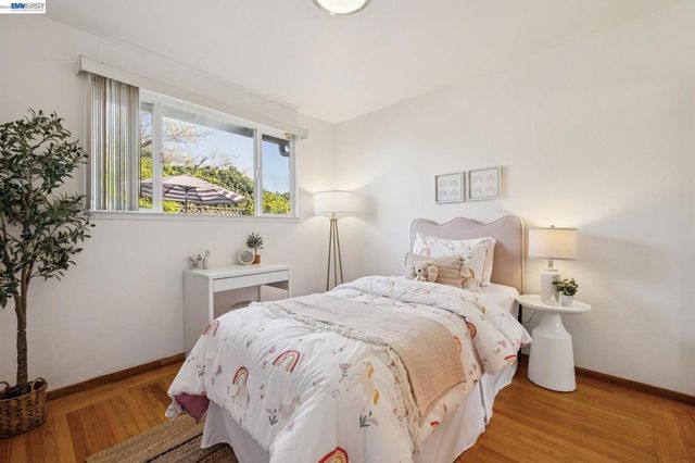 23719 Nevada Rd, Hayward, CA 94541