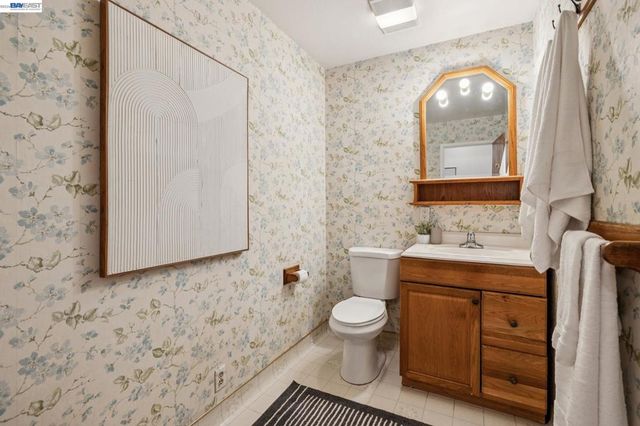 23719 Nevada Rd, Hayward, CA 94541