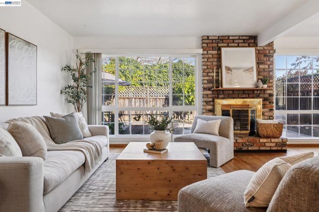 23719 Nevada Rd, Hayward, CA 94541