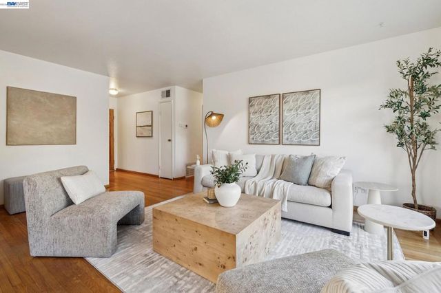 23719 Nevada Rd, Hayward, CA 94541