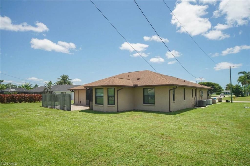 1301 SE 26th TER, CAPE CORAL, FL 33904 — photo 4