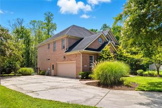3805 Highland CT, Virginia Beach, VA 23456