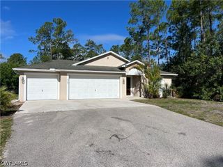 685 Desoto BLVD N, Naples, FL 34120