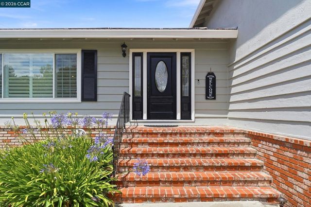 491 Ewing Dr, Pleasanton, CA 94566